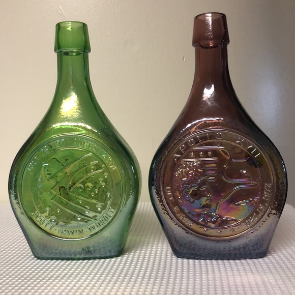 2 Wheaton Glass Apollo 15 & Apollo 17 Iridescent Decanter Bottles Vintage Rare - Picture 2 of 14
